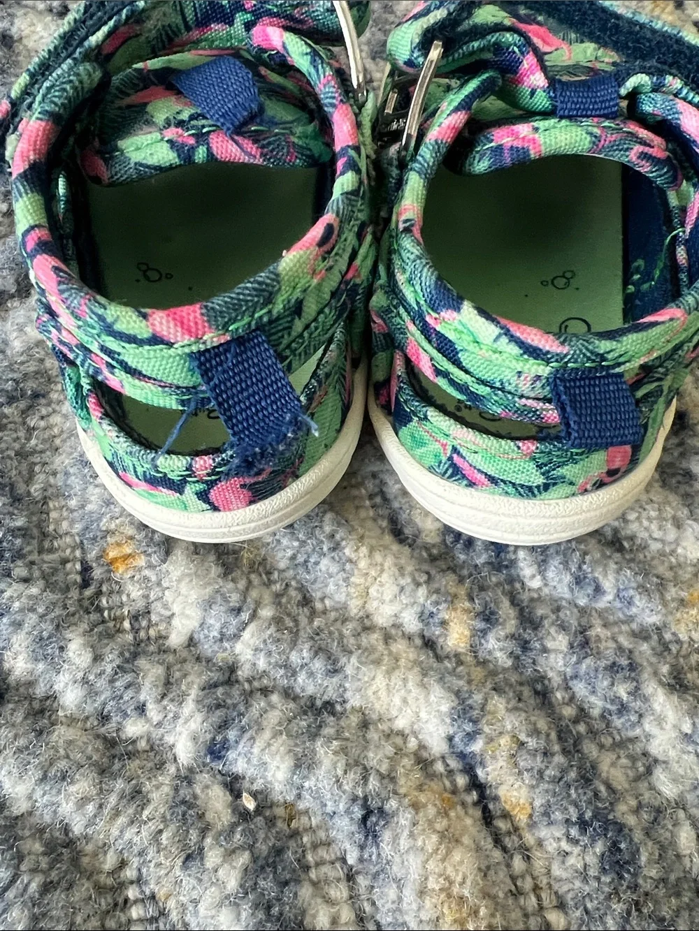 Stride Rite toddler 360 wave water sandals size 6 green with pink flamingos
